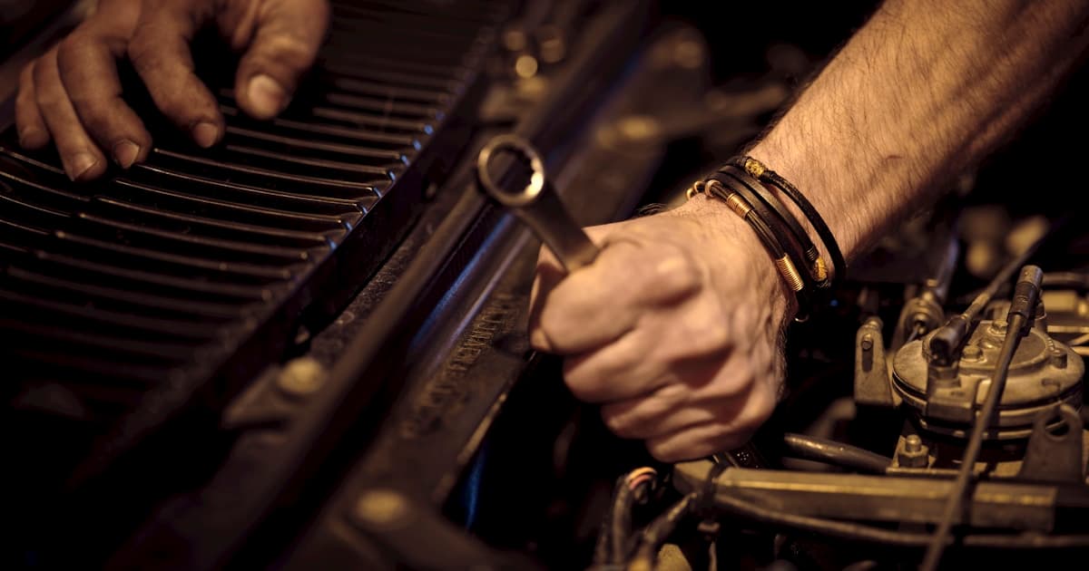 How UK Garages Can Stop Missing Calls (And Start Winning More Bookings)